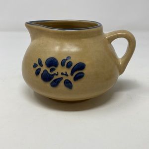 Pfaltzgraff Yorktowne Vintage 414Y‎ Gravy Boat Creamer Milk Pitcher